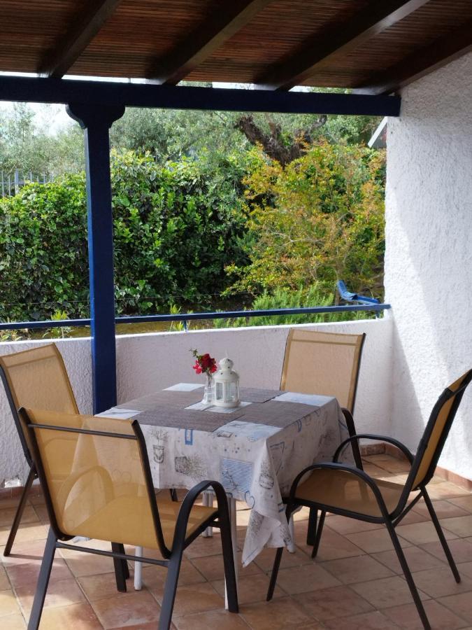 Takis Haikos House Two Minutes Walk To The Beach Peroulia Vounária Eksteriør billede